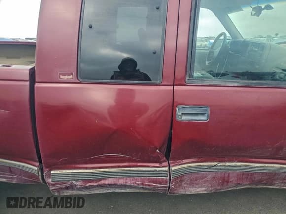 ✅ 1996 Chevrolet Silverado 1500 • VIN: 1GCEK19R4TE215153 • Лот: 94537825. Опубликован ранее на Copart с пробегом 184 351 миль. Бесплатный доступ к архиву аукционных продаж из США и подробный отчёт об истории автомобиля на DreamBid. Изображение 10.