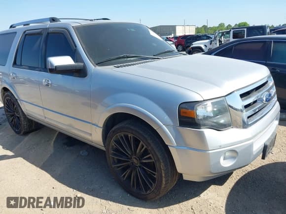 ✅ 2013 Ford Expedition Limited • VIN: 1FMJU1K54DEF28832 • Lot: 41963482. Listed on IAAI with 134,768 mi. Free auction sales archive from the USA and detailed vehicle history report at DreamBid. Image 1.