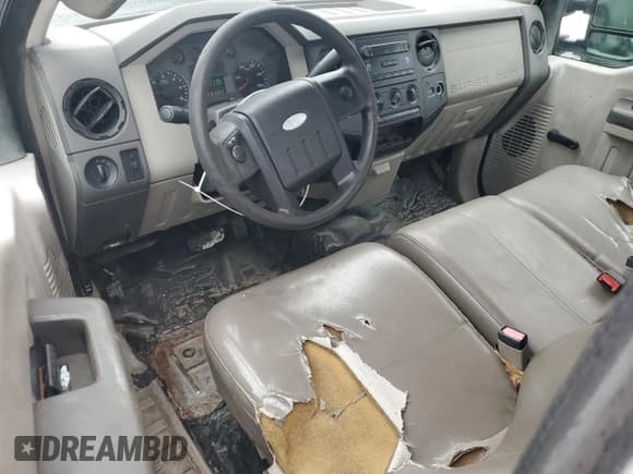 ✅ 2008 Ford F-250 XL • VIN: 1FTSX20558EB19852 • Лот: 42393595. Опубликован ранее на Copart с пробегом 213 258 миль. Бесплатный доступ к архиву аукционных продаж из США и подробный отчёт об истории автомобиля на DreamBid. Изображение 8.