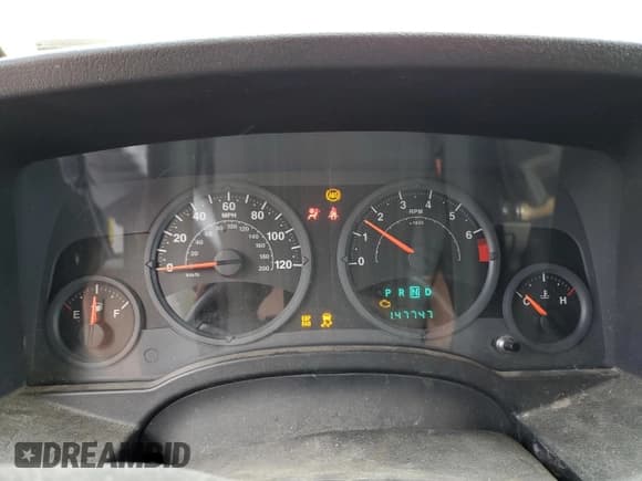 ✅ 2008 Jeep Compass Sport • VIN: 1J8FF47W58D654211 • Lot: 71696935. Wystawiony na Copart z przebiegiem 147 747 mil. Bezpłatny archiwum sprzedaży aukcyjnych z USA i szczegółowy raport historii pojazdu na DreamBid. Zdjęcie 9.