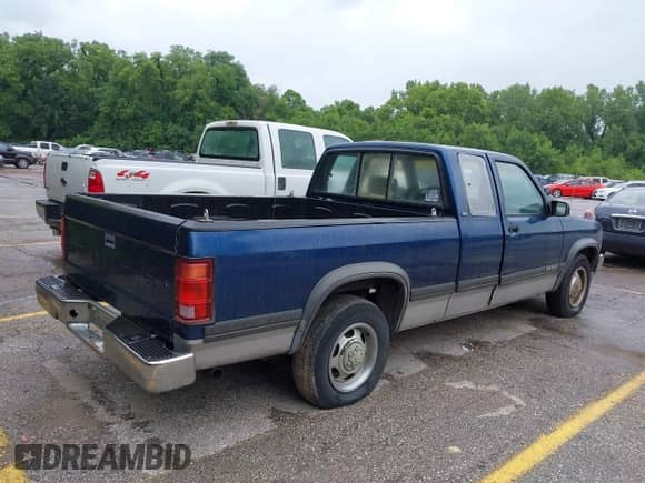 1991 Dodge Dakota с VIN 1B7FL23X4MS344642, выставлен на аукционе IAAI как лот 42613617 с пробегом 180 115 миль миль и . История ставок и продаж доступна на DreamBid. Изображение 4.