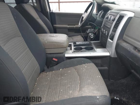 ✅ 2011 Ram 1500 ST • VIN: 1D7RV1GT7BS639665 • Lot: 41603777. Wystawiony na IAAI z przebiegiem 161 648 mil. Bezpłatny archiwum sprzedaży aukcyjnych z USA i szczegółowy raport historii pojazdu na DreamBid. Zdjęcie 5.