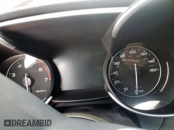 ✅ 2021 Alfa Romeo Giulia Ti Sport • VIN: ZARFAMBN8M7649278 • Lot: 61633485. Wystawiony na Copart z przebiegiem Nie podano. Bezpłatny archiwum sprzedaży aukcyjnych z USA i szczegółowy raport historii pojazdu na DreamBid. Zdjęcie 9.