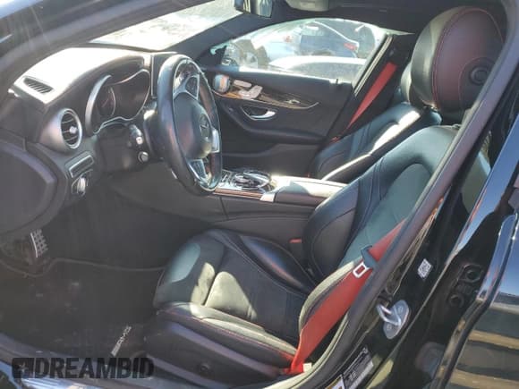 ✅ 2017 Mercedes-Benz C 43 AMG • VIN: 55SWF6EBXHU195218 • Lot: 41504645. Wystawiony na Copart z przebiegiem 97 108 mil. Bezpłatny archiwum sprzedaży aukcyjnych z USA i szczegółowy raport historii pojazdu na DreamBid. Zdjęcie 7.