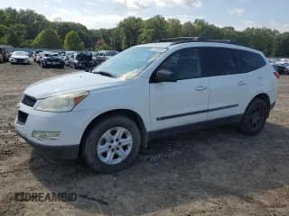 ✅ 2009 Chevrolet Traverse LS • VIN: 1GNER13D39S126460 • Lot: 67848654. Wystawiony na Copart z przebiegiem 181 551 mil. Bezpłatny archiwum sprzedaży aukcyjnych z USA i szczegółowy raport historii pojazdu na DreamBid. Zdjęcie 1.