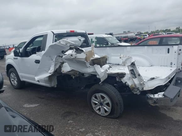 ✅ 2017 Ford F-150 XL • VIN: 1FTMF1C83HKC32096 • Лот: 43270446. Опубликован ранее на IAAI с пробегом 207 469 миль. Бесплатный доступ к архиву аукционных продаж из США и подробный отчёт об истории автомобиля на DreamBid. Изображение 14.