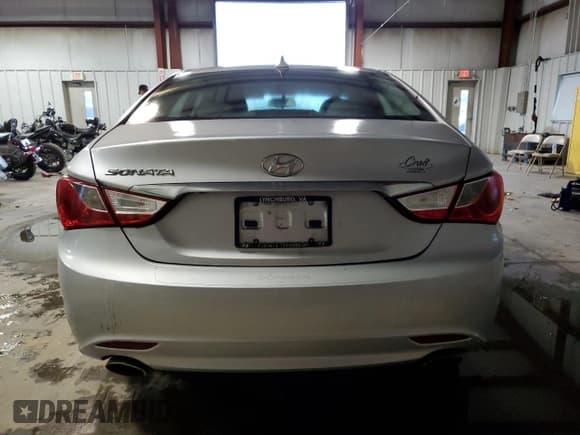 ✅ 2013 Hyundai Sonata SE • VIN: 5NPEC4AC5DH556813 • Lot: 72639774. Listed on Copart with 146,115 mi. Free auction sales archive from the USA and detailed vehicle history report at DreamBid. Image 6.