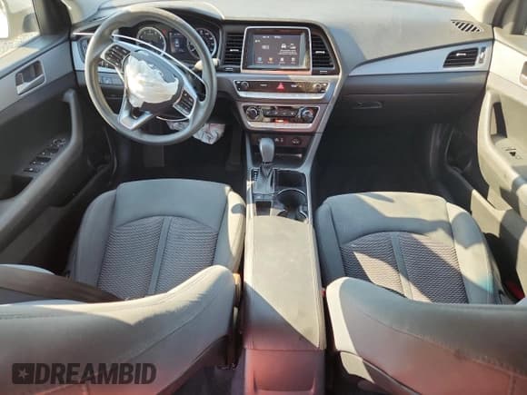 ✅ 2019 Hyundai Sonata SE • VIN: 5NPE24AF7KH743545 • Лот: 81095525. Опубликован ранее на Copart с пробегом 57 746 миль. Бесплатный доступ к архиву аукционных продаж из США и подробный отчёт об истории автомобиля на DreamBid. Изображение 8.