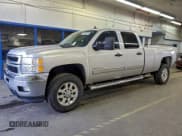 ✅ 2012 Chevrolet Silverado 2500HD LT • VIN: 1GC1KXCGXCF115514 • Лот: 94944095. Опубликован ранее на Copart с пробегом 106 731 миль. Бесплатный доступ к архиву аукционных продаж из США и подробный отчёт об истории автомобиля на DreamBid. Изображение 1.