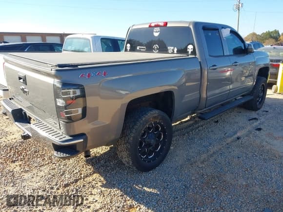 ✅ 2017 Chevrolet Silverado 1500 LT • VIN: 1GCVKRECXHZ282064 • Лот: 43625634. Опубликован ранее на IAAI с пробегом 120 550 миль. Бесплатный доступ к архиву аукционных продаж из США и подробный отчёт об истории автомобиля на DreamBid. Изображение 4.