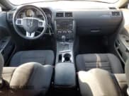 ✅ 2013 Dodge Challenger SXT • VIN: 2C3CDYAGXDH673024 • Lot: 91372455. Wystawiony na Copart z przebiegiem 199 049 mil. Bezpłatny archiwum sprzedaży aukcyjnych z USA i szczegółowy raport historii pojazdu na DreamBid. Zdjęcie 8.