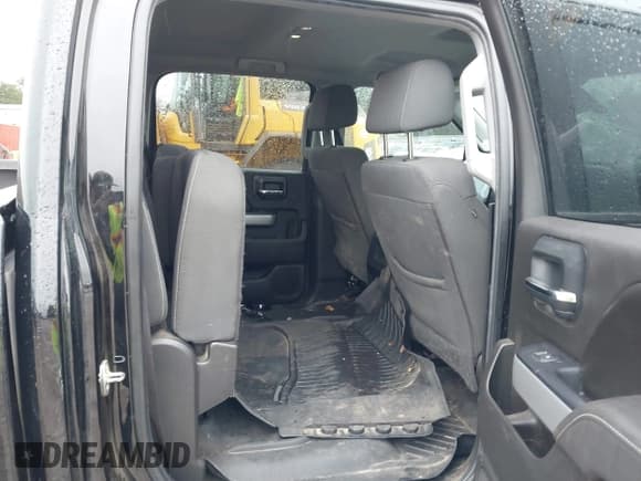 ✅ 2017 Chevrolet Silverado 2500HD LT • VIN: 1GC1KVEY9HF111035 • Lot: 41470279. Wystawiony na IAAI z przebiegiem 155 494 mil. Bezpłatny archiwum sprzedaży aukcyjnych z USA i szczegółowy raport historii pojazdu na DreamBid. Zdjęcie 8.