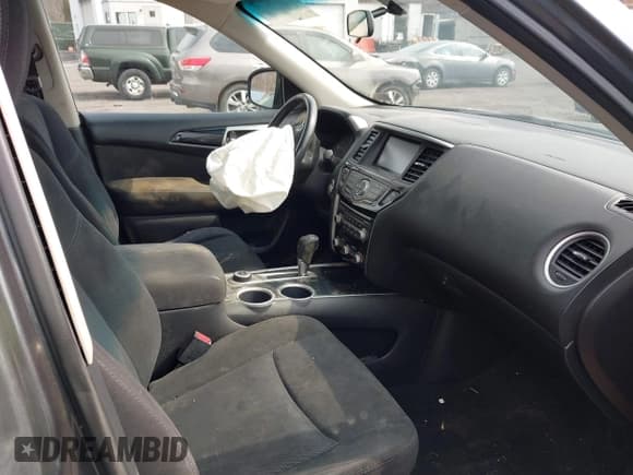 ✅ 2014 Nissan Pathfinder SV • VIN: 5N1AR2MM1EC601812 • Lot: 41768894. Listed on IAAI with 95,511 mi. Free auction sales archive from the USA and detailed vehicle history report at DreamBid. Image 5.