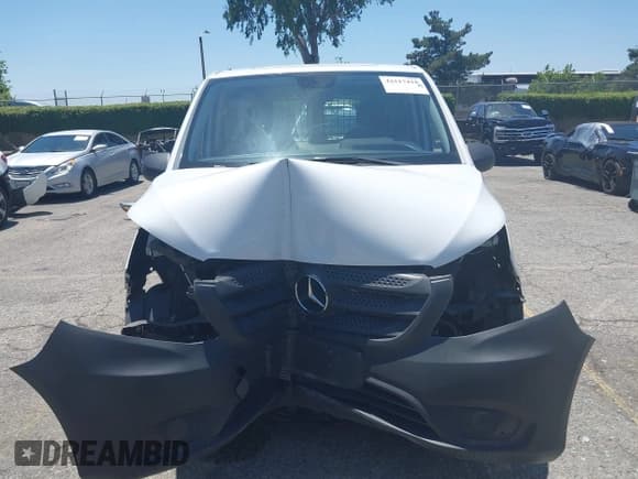 ✅ 2017 Mercedes-Benz Metris Cargo • VIN: WD3PG2EA8H3258875 • Lot: 42517418. Listed on IAAI with 29,044 mi. Free auction sales archive from the USA and detailed vehicle history report at DreamBid. Image 13.