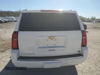 ✅ 2015 Chevrolet Suburban LTZ • VIN: 1GNSKKKC8FR301830 • Lot: 79668474. Wystawiony na Copart z przebiegiem 226 651 mil. Bezpłatny archiwum sprzedaży aukcyjnych z USA i szczegółowy raport historii pojazdu na DreamBid. Zdjęcie 6.