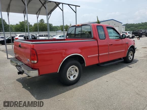 ✅ 1997 Ford F-150 XL • VIN: 1FTEX17L1VNB55769 • Lot: 58901715. Wystawiony na Copart z przebiegiem 174 234 mil. Bezpłatny archiwum sprzedaży aukcyjnych z USA i szczegółowy raport historii pojazdu na DreamBid. Zdjęcie 3.
