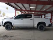 ✅ 2022 Chevrolet Silverado 1500 LT Trail Boss • VIN: 1GCPYFED2NZ110542 • Lot: 41934953. Wystawiony na IAAI z przebiegiem 62 249 mil. Bezpłatny archiwum sprzedaży aukcyjnych z USA i szczegółowy raport historii pojazdu na DreamBid. Zdjęcie 15.