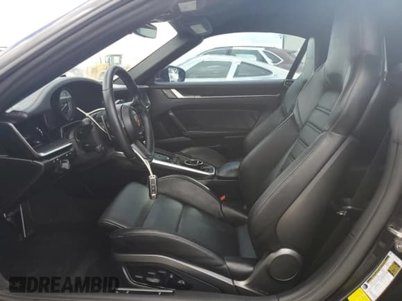 ✅ 2024 Porsche 911 Turbo • VIN: WP0CD2A95RS257411 • Лот: 73976154. Опубликован ранее на Copart с пробегом Не указан. Бесплатный доступ к архиву аукционных продаж из США и подробный отчёт об истории автомобиля на DreamBid. Изображение 7.