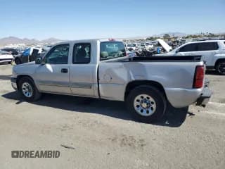 ✅ 2005 Chevrolet Silverado 1500 LS • VIN: 2GCEC19T351296482 • Лот: 74250994. Опубликован ранее на Copart с пробегом 218 959 миль. Бесплатный доступ к архиву аукционных продаж из США и подробный отчёт об истории автомобиля на DreamBid. Изображение 2.