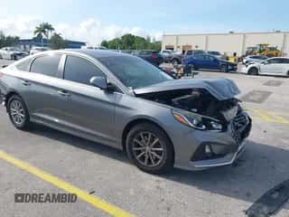 2019 Hyundai Sonata SE z VIN 5NPE24AFXKH729770, wystawiony jako IAAI lot #42383011 z przebiegiem 113 482 mil mil oraz . Historia ofert i sprzedaży dostępna na DreamBid. Obrazek 1.