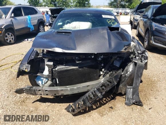 ✅ 2022 Dodge Challenger SXT • VIN: 2C3CDZGG5NH172296 • Lot: 58321554. Wystawiony na Copart z przebiegiem Nie podano. Bezpłatny archiwum sprzedaży aukcyjnych z USA i szczegółowy raport historii pojazdu na DreamBid. Zdjęcie 5.