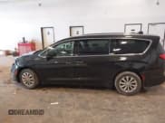 ✅ 2019 Chrysler Pacifica Touring Plus • VIN: 2C4RC1FG0KR721551 • Lot: 43489555. Listed on IAAI with 159,834 mi. Free auction sales archive from the USA and detailed vehicle history report at DreamBid. Image 14.