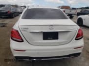 ✅ 2017 Mercedes-Benz E 300 Luxury • VIN: WDDZF4JB6HA115520 • Lot: 86718015. Wystawiony na Copart z przebiegiem 82 819 mil. Bezpłatny archiwum sprzedaży aukcyjnych z USA i szczegółowy raport historii pojazdu na DreamBid. Zdjęcie 6.