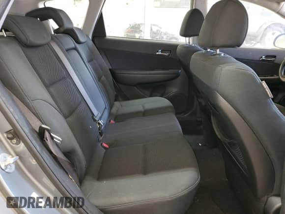 2010 Hyundai Elantra SE z VIN KMHDC8AE7AU060896, wystawiony jako Copart lot #71583564 z przebiegiem 123 991 mil mil oraz Szkoda całkowita • Salvage title. Historia ofert i sprzedaży dostępna na DreamBid. Obrazek 10.