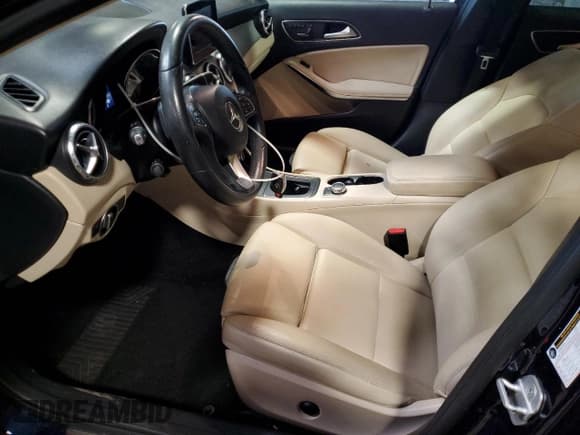 ✅ 2017 Mercedes-Benz GLA 250 • VIN: WDCTG4GB3HJ318766 • Lot: 81446655. Listed on Copart with Not provided. Free auction sales archive from the USA and detailed vehicle history report at DreamBid. Image 7.