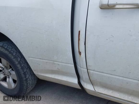 2019 Ram 1500 Big Horn z VIN 1C6RR6TT1KS593811, wystawiony jako IAAI lot #42006658 z przebiegiem 169 121 mil mil oraz . Historia ofert i sprzedaży dostępna na DreamBid. Obrazek 19.