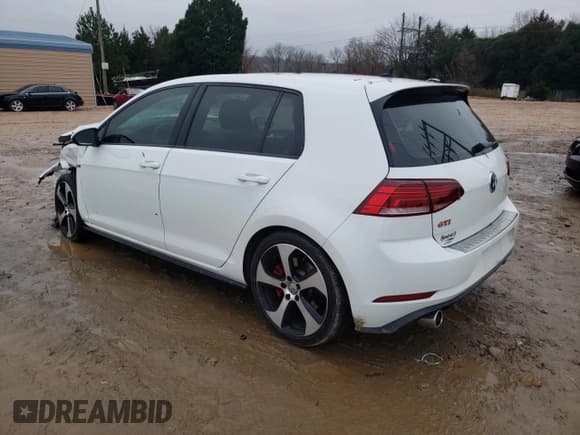 ✅ 2019 Volkswagen Golf GTI S • VIN: 3VW6T7AUXKM031023 • Lot: 70537342. Wystawiony na Copart z przebiegiem 41 260 mil. Bezpłatny archiwum sprzedaży aukcyjnych z USA i szczegółowy raport historii pojazdu na DreamBid. Zdjęcie 2.