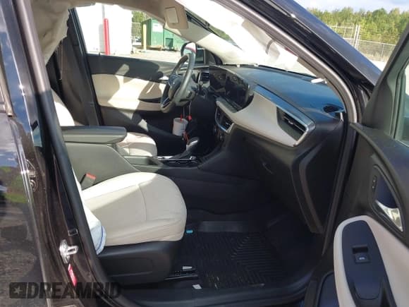 ✅ 2024 Buick Encore GX Preferred • VIN: KL4AMBSL7RB138349 • Lot: 43419898. Wystawiony na IAAI z przebiegiem 14 763 mil. Bezpłatny archiwum sprzedaży aukcyjnych z USA i szczegółowy raport historii pojazdu na DreamBid. Zdjęcie 5.