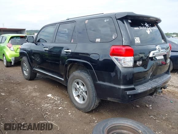 ✅ 2013 Toyota 4Runner Trail • VIN: JTEBU5JR2D5128882 • Lot: 43276008. Wystawiony na IAAI z przebiegiem 261 174 mil. Bezpłatny archiwum sprzedaży aukcyjnych z USA i szczegółowy raport historii pojazdu na DreamBid. Zdjęcie 3.
