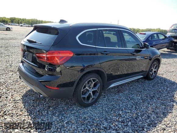 ✅ 2018 BMW X1 xDrive28i • VIN: WBXHT3C31J5L30982 • Lot: 85597015. Listed on Copart with 76,206 mi. Free auction sales archive from the USA and detailed vehicle history report at DreamBid. Image 3.