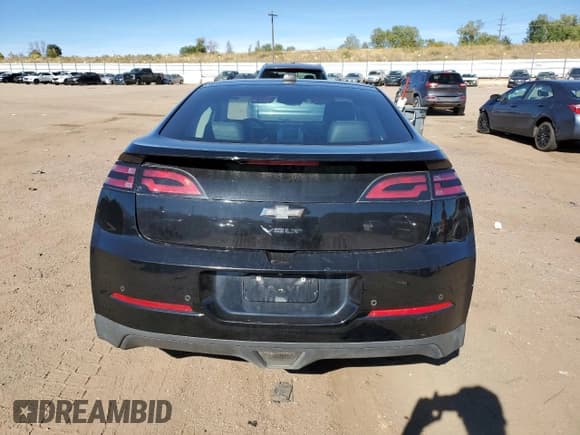 ✅ 2015 Chevrolet Volt • VIN: 1G1RB6E47FU109212 • Lot: 77623104. Wystawiony na Copart z przebiegiem 93 264 mil. Bezpłatny archiwum sprzedaży aukcyjnych z USA i szczegółowy raport historii pojazdu na DreamBid. Zdjęcie 6.