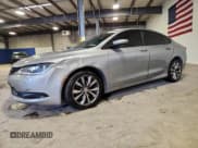 ✅ 2016 Chrysler 200 S • VIN: 1C3CCCBB5GN172966 • Lot: 91805305. Wystawiony na Copart z przebiegiem 101 576 mil. Bezpłatny archiwum sprzedaży aukcyjnych z USA i szczegółowy raport historii pojazdu na DreamBid. Zdjęcie 1.