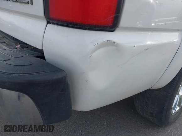 ✅ 2004 Chevrolet Suburban LT • VIN: 1GNFK16T04J251796 • Лот: 41691891. Опубликован ранее на IAAI с пробегом 237 489 миль. Бесплатный доступ к архиву аукционных продаж из США и подробный отчёт об истории автомобиля на DreamBid. Изображение 6.