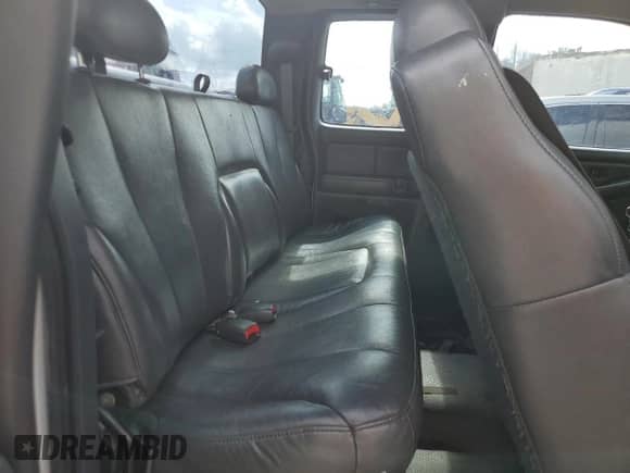 ✅ 2002 Chevrolet Silverado 1500 • VIN: 2GCEC19W521137601 • Lot: 73087944. Wystawiony na Copart z przebiegiem 182 363 mil mil. Skorzystaj z bezpłatnego archiwum sprzedaży aukcyjnych z USA i zobacz szczegółowy raport historii pojazdu na DreamBid. Zdjęcie 10.