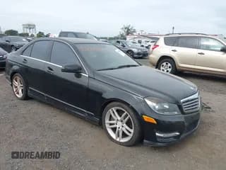 ✅ 2013 Mercedes-Benz C 300 Sport • VIN: WDDGF8AB4DR276989 • Lot: 43176906. Listed on IAAI with 88,042 mi. Free auction sales archive from the USA and detailed vehicle history report at DreamBid. Image 1.