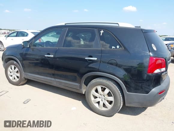 ✅ 2013 Kia Sorento LX • VIN: 5XYKT4A27DG338308 • Лот: 43229458. Опубликован ранее на IAAI с пробегом 295 048 миль. Бесплатный доступ к архиву аукционных продаж из США и подробный отчёт об истории автомобиля на DreamBid. Изображение 3.
