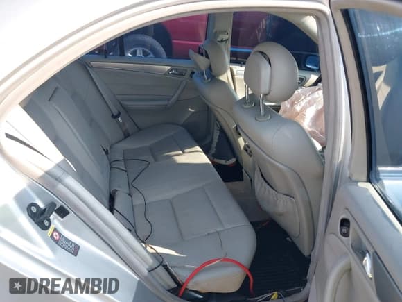 ✅ 2005 Mercedes-Benz C 230 Kompressor • VIN: WDBRF40J85A668022 • Lot: 41075872. Wystawiony na IAAI z przebiegiem 200 016 mil. Bezpłatny archiwum sprzedaży aukcyjnych z USA i szczegółowy raport historii pojazdu na DreamBid. Zdjęcie 8.