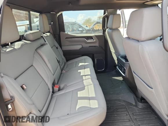 ✅ 2025 GMC Sierra 1500 SLT • VIN: 3GTUUDED8SG183588 • Lot: 84593455. Wystawiony na Copart z przebiegiem 15 213 mil. Bezpłatny archiwum sprzedaży aukcyjnych z USA i szczegółowy raport historii pojazdu na DreamBid. Zdjęcie 10.