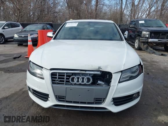 ✅ 2010 Audi S4 Prestige • VIN: WAUKGAFLXAA020826 • Lot: 41711179. Listed on IAAI with 122,108 mi. Free auction sales archive from the USA and detailed vehicle history report at DreamBid. Image 12.