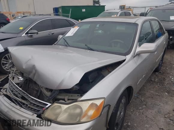✅ 2003 Toyota Avalon XL • VIN: 4T1BF28B13U292324 • Lot: 42139495. Listed on IAAI with 235,066 mi. Free auction sales archive from the USA and detailed vehicle history report at DreamBid. Image 6.