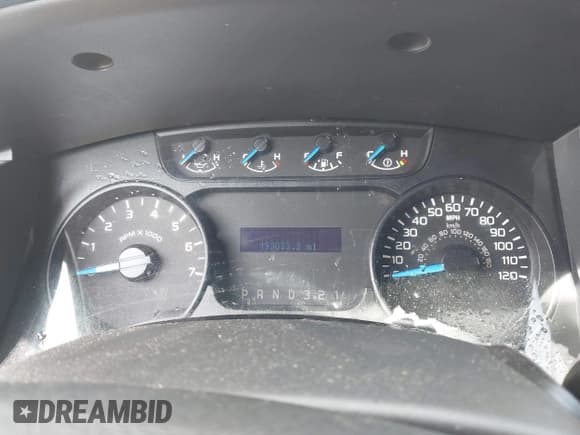 ✅ 2014 Ford F-150 XL • VIN: 1FTMF1EM5EFC18599 • Lot: 42438040. Listed on IAAI with 193,033 mi. Free auction sales archive from the USA and detailed vehicle history report at DreamBid. Image 7.