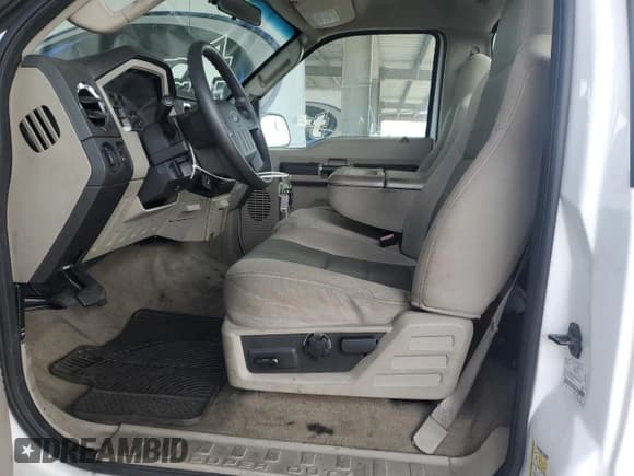 ✅ 2008 Ford F-250 • VIN: 1FTSF20R48EB81359 • Лот: 65793755. Опубликован ранее на Copart с пробегом 138 130 миль. Бесплатный доступ к архиву аукционных продаж из США и подробный отчёт об истории автомобиля на DreamBid. Изображение 7.