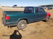 ✅ 1996 Chevrolet S-10 LS • VIN: 1GCCS19X5T8135462 • Лот: 86870024. Опубликован ранее на Copart с пробегом 217 521 миль. Бесплатный доступ к архиву аукционных продаж из США и подробный отчёт об истории автомобиля на DreamBid. Изображение 3.
