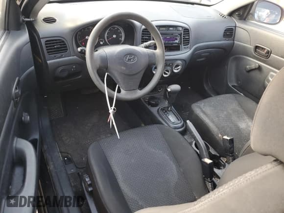 ✅ 2010 Hyundai Accent GS • VIN: KMHCM3AC6AU178464 • Лот: 60303395. Опубликован ранее на Copart с пробегом 152 904 миль. Бесплатный доступ к архиву аукционных продаж из США и подробный отчёт об истории автомобиля на DreamBid. Изображение 8.