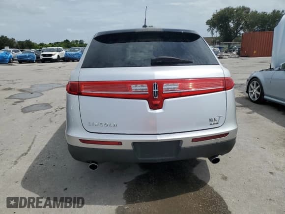 ✅ 2011 Lincoln MKT EcoBoost • VIN: 2LMHJ5AT4BBJ51799 • Lot: 72963984. Wystawiony na Copart z przebiegiem 175 211 mil. Bezpłatny archiwum sprzedaży aukcyjnych z USA i szczegółowy raport historii pojazdu na DreamBid. Zdjęcie 6.