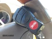 ✅ 2004 Mercedes-Benz SL 500 • VIN: WDBSK75F64F072167 • Lot: 41862494. Wystawiony na IAAI z przebiegiem 68 025 mil. Bezpłatny archiwum sprzedaży aukcyjnych z USA i szczegółowy raport historii pojazdu na DreamBid. Zdjęcie 11.